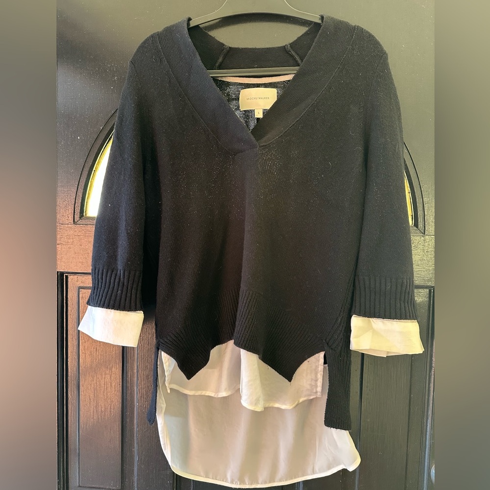 Brochu Walker Black V-Neck Sweater Size L